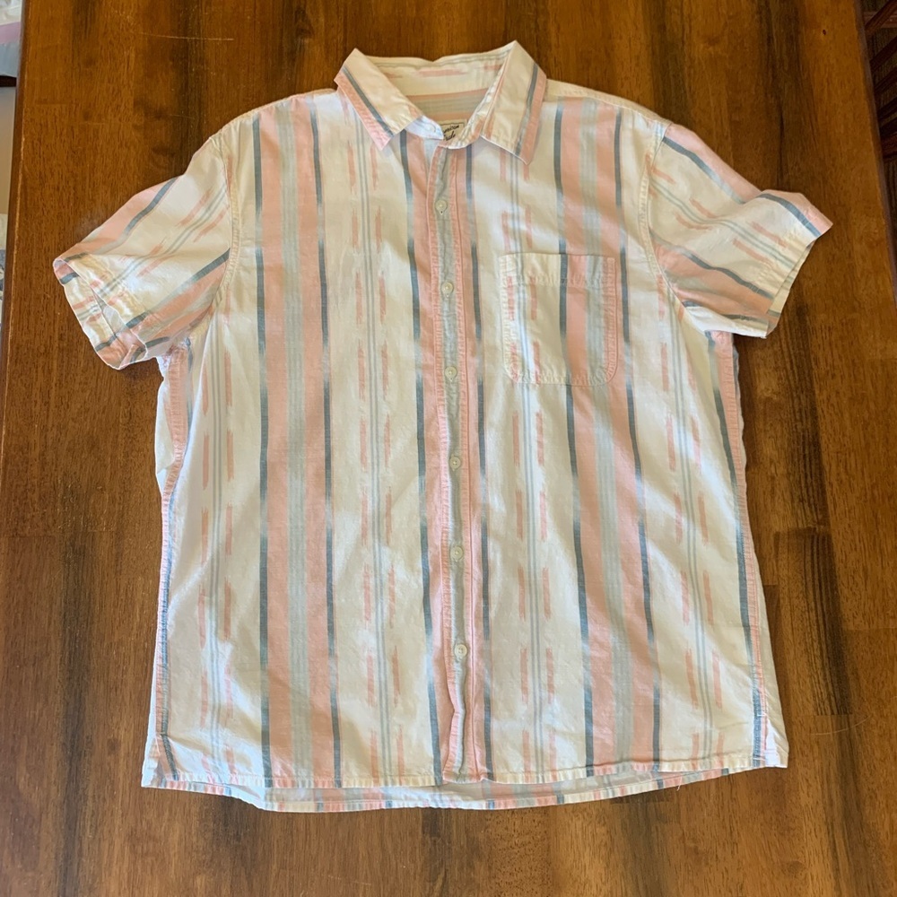 American Eagle Shirt Men’s Large Slamon Peach, Cream, Blue Striped Button-Down